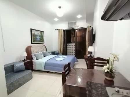 Cebu Staycation Condo near Ayala Cebu Business Park