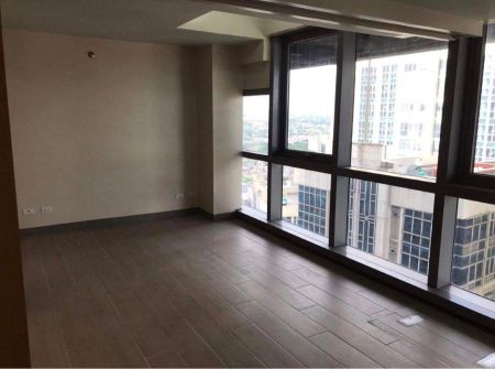 1 Bedroom Unfurnished For Rent in Eastwood Global Plaza Luxury Re