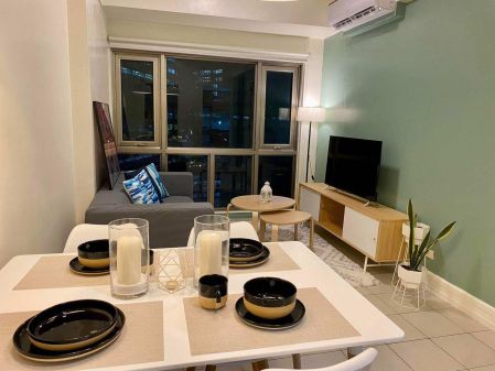 1 Bedroom in Forbeswood Parklane Bgc Condo for Rent