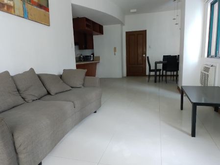 Fully Furnished 3 Bedroom Unit in Penhurst Park Place BGC 