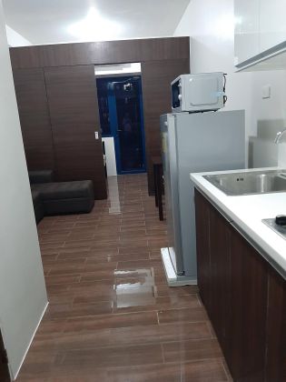 Air Residences 1BR w/balcony across Makati Subway Station 