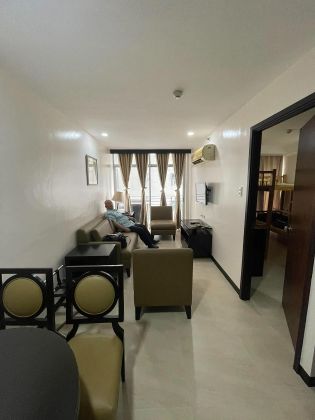 Fully Furnished 1BR with Balcony in A Venue Residences Makati