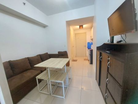 Affordable 1BR with Balcony in Jazz Residences Makati