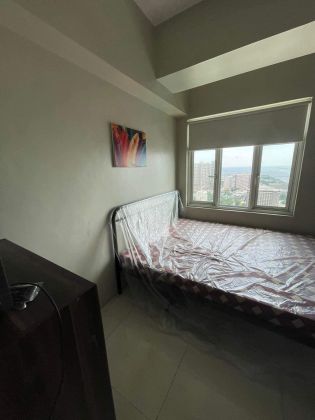 Fully Furnished Studio Vista Taft near DLSU For Rent 