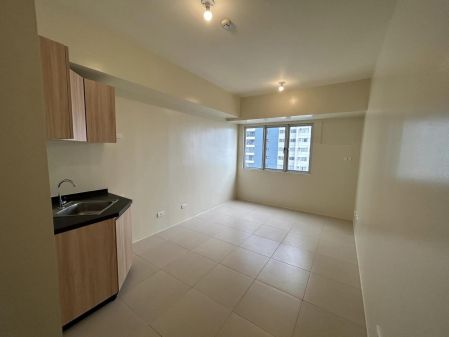 Unfurnished Studio for Rent in Avida Towers Sola 