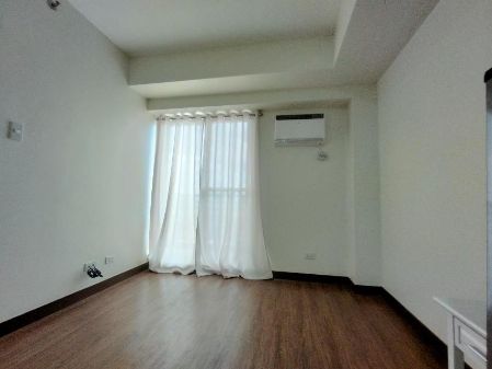 1 Bedroom Semi Furnsihed in Astra Building Prisma Residences