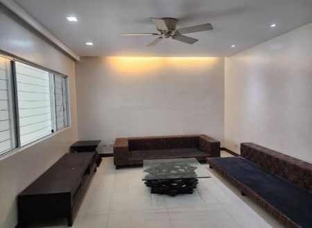 Townhouse for Rent in New Manila