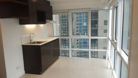 Semi Furnished 2 Bedroom Condo Unit at Fort Victoria BGC