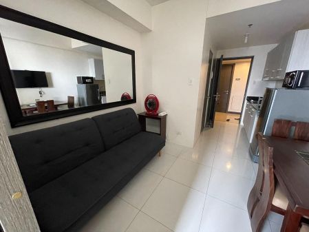 Semi Furnished 1BR for Rent in Green Residences Taft