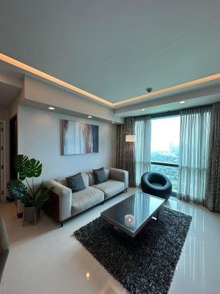 2BR facing golf at 8 Forbestown Road Taguig