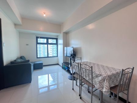 1 Bedroom Unit in Magnolia Residences