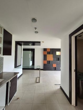 Spacious 2BR in Avida Towers Sucat   Prime Location Near SM Sucat