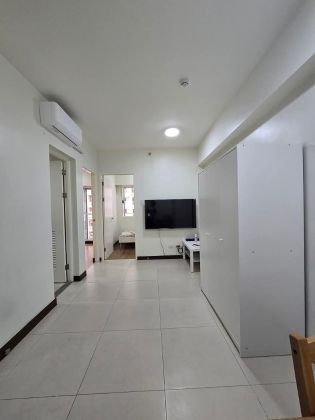 FOR RENT LEASE FAIRLANE RESIDENCES 2 Bedroom Unit