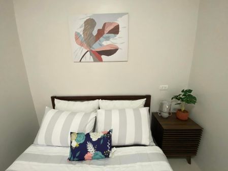 Newly Furnished 1 Bedroom in Royal Oceancrest Mactan