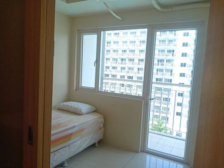 1 Bedroom for Rent in Shell Residences MOA Complex