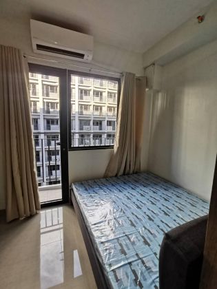 For Rent Fully Furnished 1BR with Balcony Unit