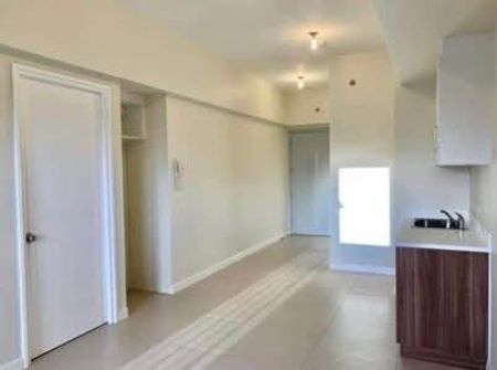 Unfurnished 1 Bedroom Unit at The Vantage at Kapitolyo for Rent