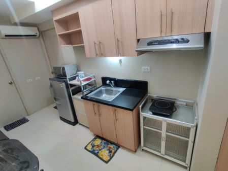 Fully Furnished 1BR for Rent in Salcedo Square Makati