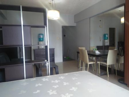 Fully Furnisned 1BR Unit in Greenbelt Chancellor Makati