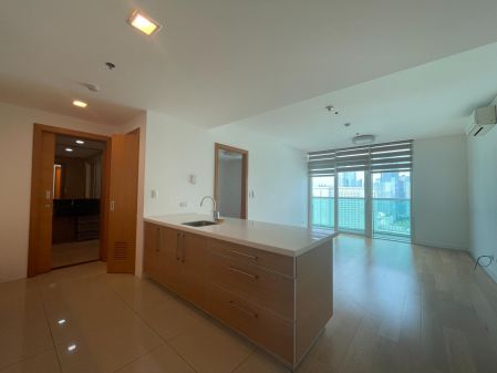 1BR Park Terraces Makati Condo for Rent 