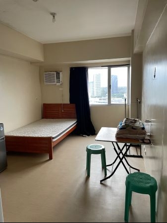 Semi Furnished Studio Unit at Avida Towers Altura for Rent