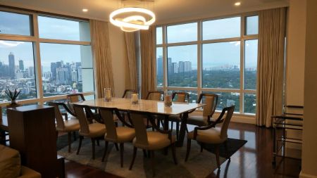 StayHere 3BR Fully Furnished Unit in One Roxas Triangle, Makati