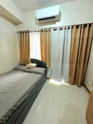 Fully Furnished 1 Bedroom Unit at Red Residences for Rent