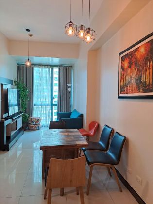 Fully Furnished 1 Bedroom Unit in 8 Forbestown Road BGC Taguig