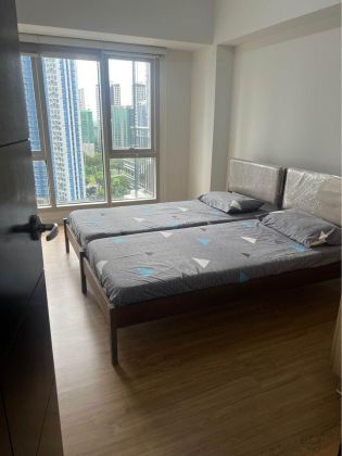 For Rent Two Maridien BGC  3 Bedroom Unit