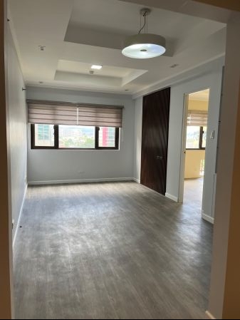 Eastwood Lafayette tower 2, unfurnished 1 Bedroom Unit for Rent