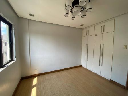 Circulo Verde Townhouse For Rent 3 Bedroom 2 Parking