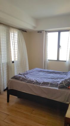 Fully Furnished 2BR Corner Unit with Balcony Washer Parking