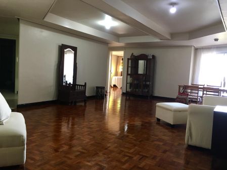 Newly Renovated Spacious Condo along Roxas Blvd Beautiful View