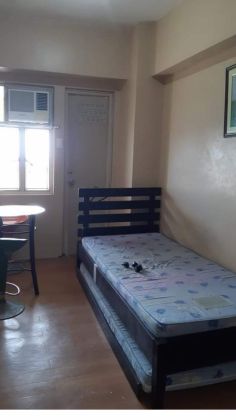 Studio Unit for Rent at Manila Executive Regency.              