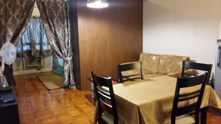 1 Bedroom with Balcony for Rent in BSA Suites Makati