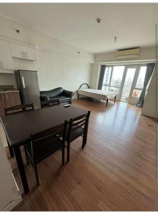 Semi Furnished Studio for Rent in Grand Midori Makati