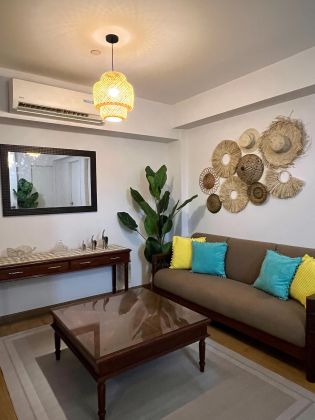 Stylish Modern Filipino 2 Bedroom Unit Acqua Private Residences