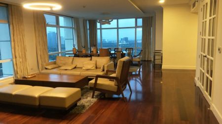 Rare 3 Bedroom Unit in One Roxas Triangle