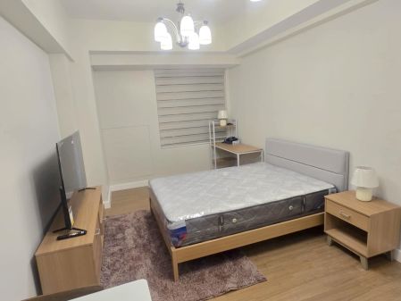 Fully Furnished Studio Unit in Arton by Rockwell Qc