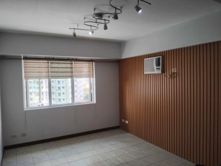 Unfurnished 2 Bedroom Unit at Dansalan Gardens for Rent