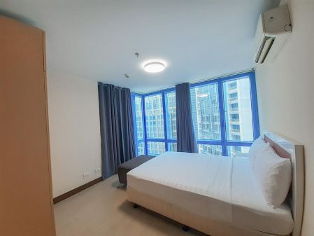 FOR LEASE - 1 Bedroom in Two Central [TC31H]