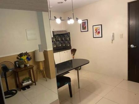 Fully Furnished 1 Bedroom Unit in Park West Bgc