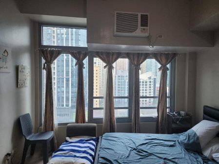 Furnished studio condo in Eastwood QC