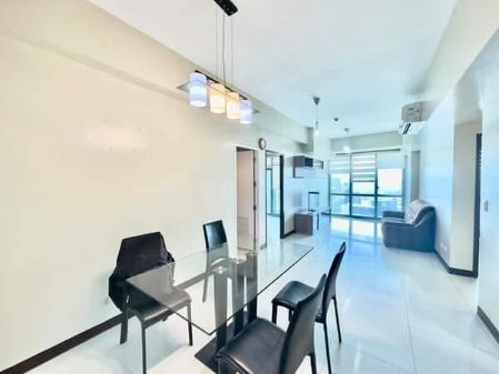 3 Bedroom Unit in 8 Forbestown Road Condo