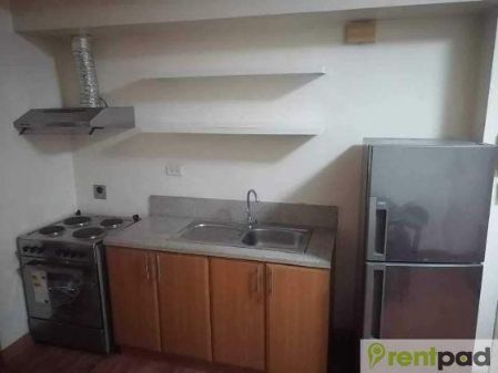 Semi Furnished 1BR Condo Unit for Rent in East of Galleria