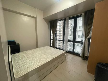 1BR Unit at The Florence Mckinley Hill near Venice Residences