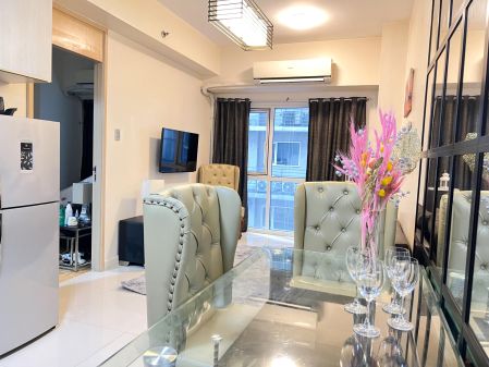 Furnished 1BR in Signa Designed Residences Makati Cbd