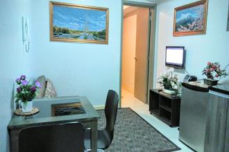 Fully Furnished 1BR at Solemare Parksuites near MOA