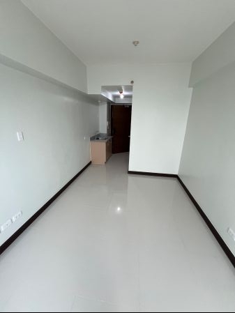 Unfurnished Studio Unit at Quantum Residences for Rent