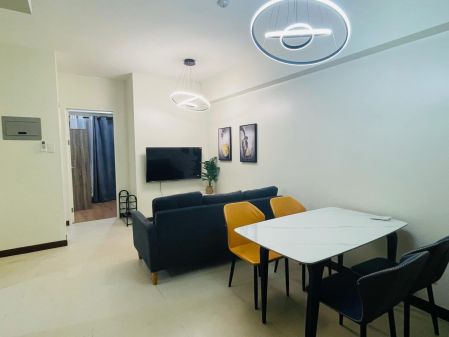 Fairlane Residences 2 Bedroom Unit with Balcony near Bgc